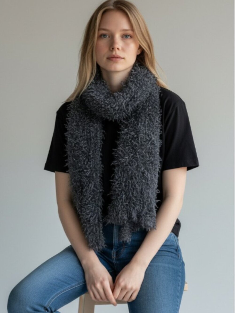 MOA BOA -- Magic Scarf in Dark Gray